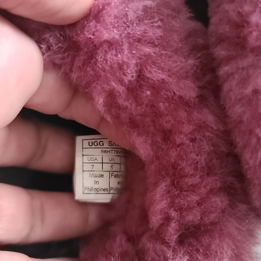 Ugg Classic Mini Fluff Women's - image 4